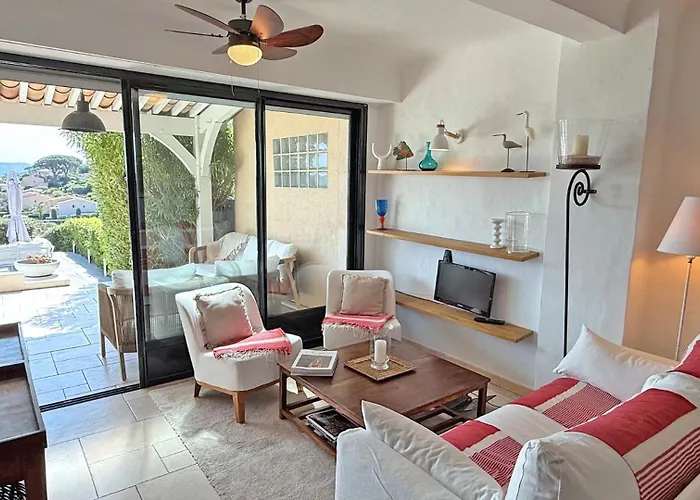 Les Bastides De Pan Cuet بيت للعطل